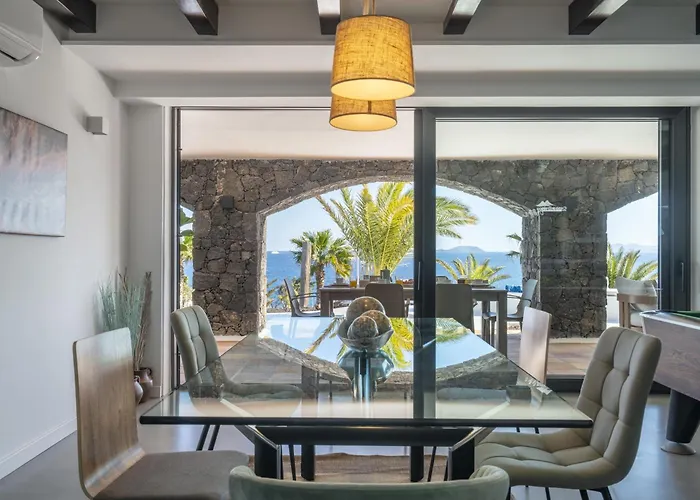 Arcos, Piscina Privada Climatizada Y Jacuzzi Con Maravillosas Vistas Al Islote De Lobos וילה *