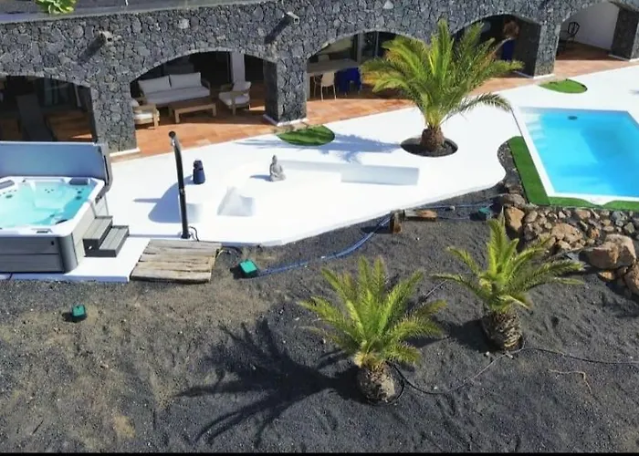 Arcos, Piscina Privada Climatizada Y Jacuzzi Con Maravillosas Vistas Al Islote De Lobos וילה *