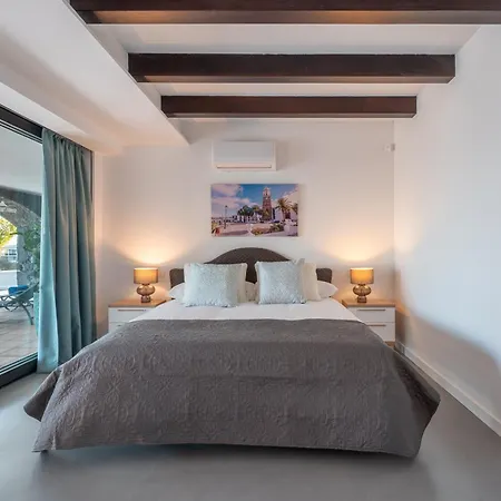 Arcos, Piscina Privada Climatizada Y Jacuzzi Con Maravillosas Vistas Al Islote De Lobos *