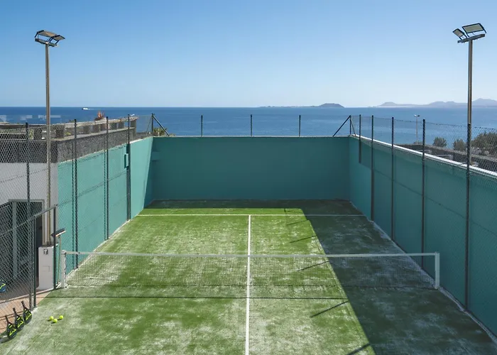 Arcos, Piscina Privada Climatizada Y Jacuzzi Con Maravillosas Vistas Al Islote De Lobos Playa Blanca (Lanzarote)